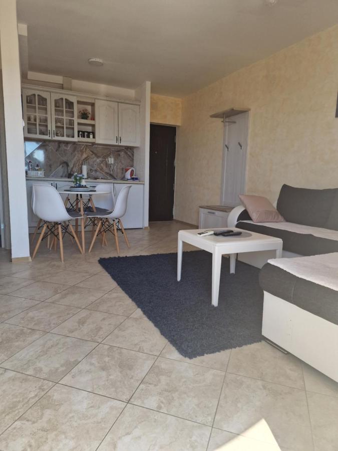 Marta Apartment Petrovac Екстер'єр фото